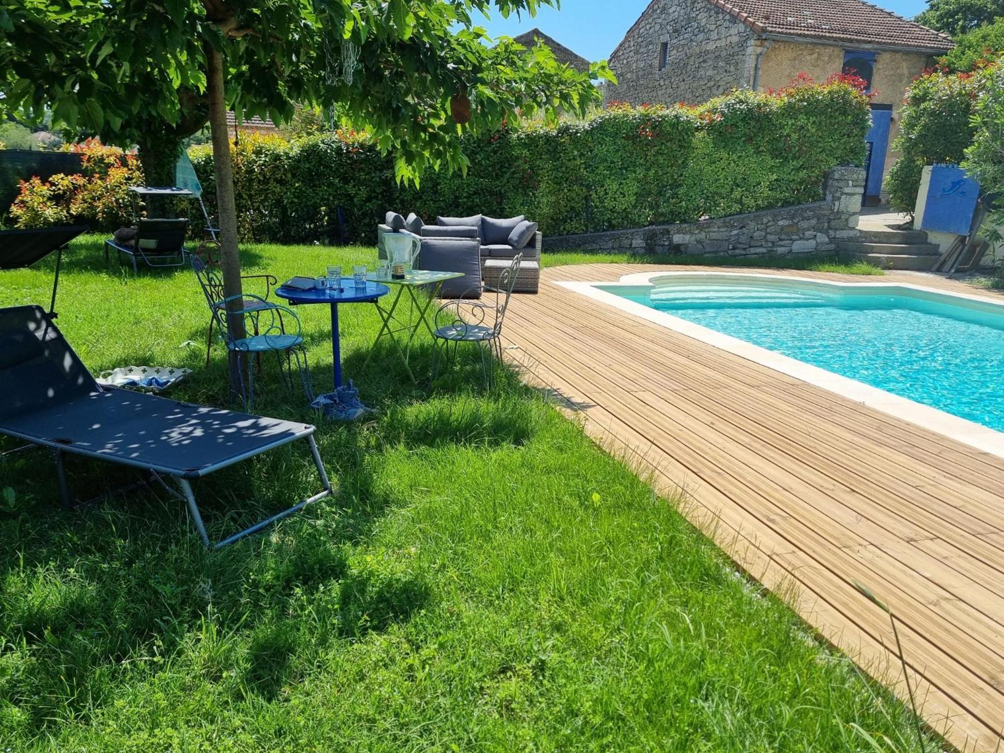 Au Fil De Soi Villa Saint-Julien-de-Peyrolas Exteriör bild