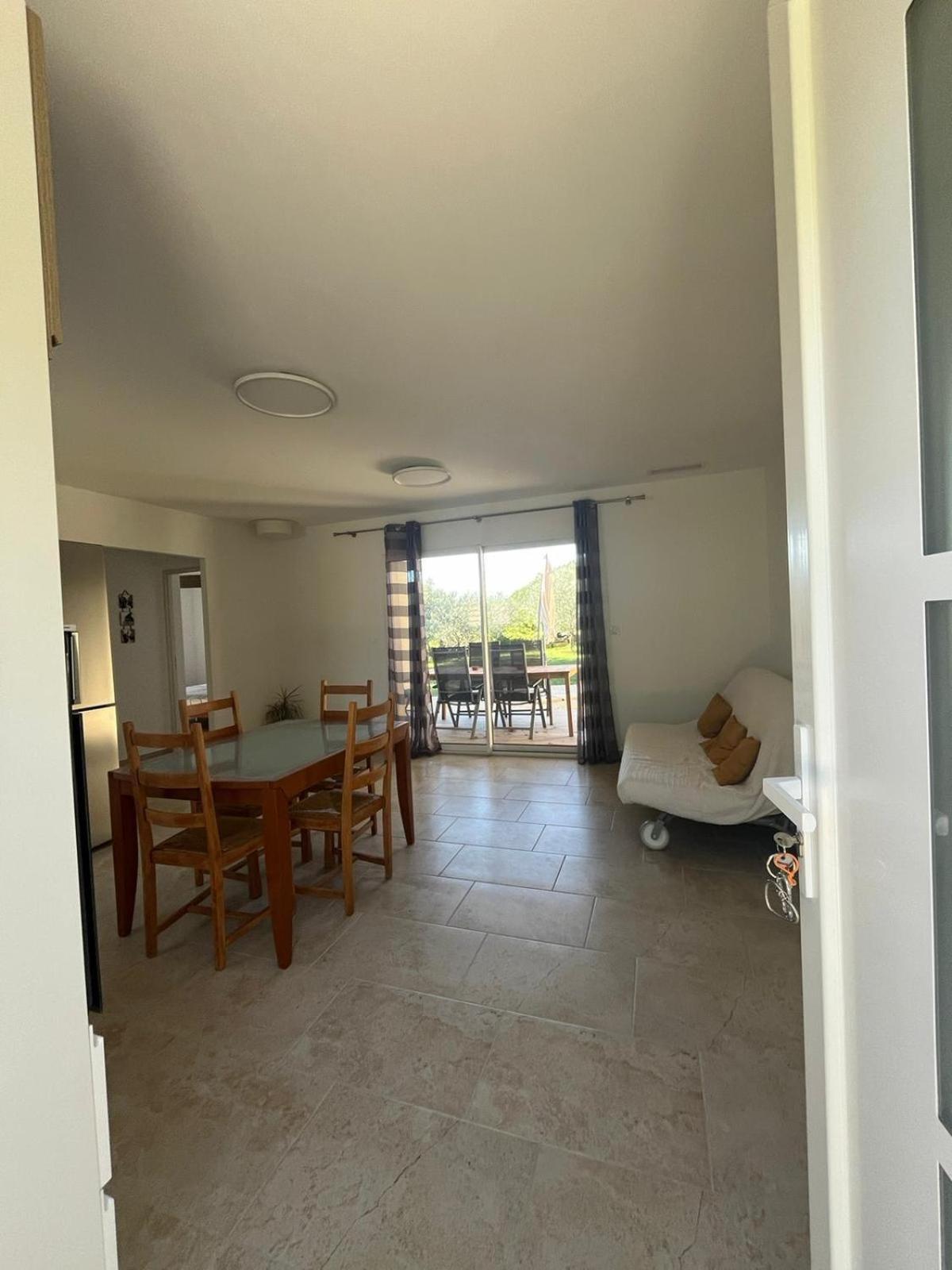 Au Fil De Soi Villa Saint-Julien-de-Peyrolas Rum bild